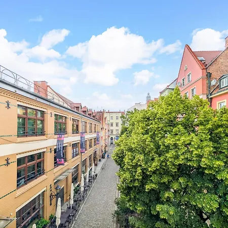 Rynek Heartbeat By Bookinghost